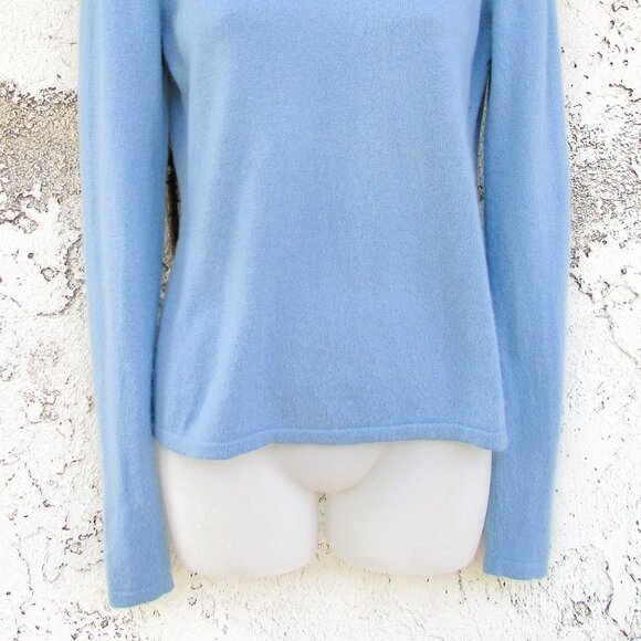 Neiman Marcus powder blue cashmere sweater M - Picture 4 of 7